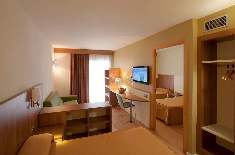 Golden Avenida Family Suites 4* Salou