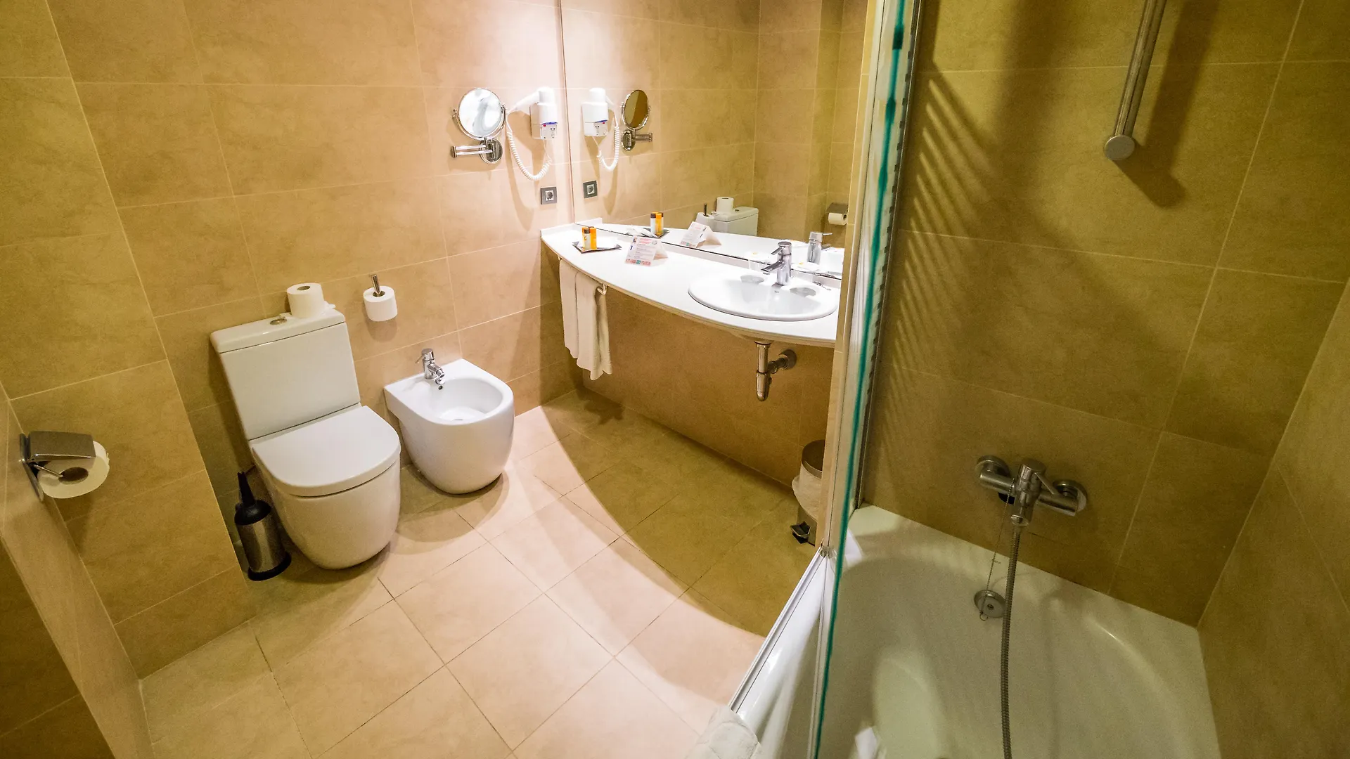 Golden Avenida Family Suites 4* Salou 4*,